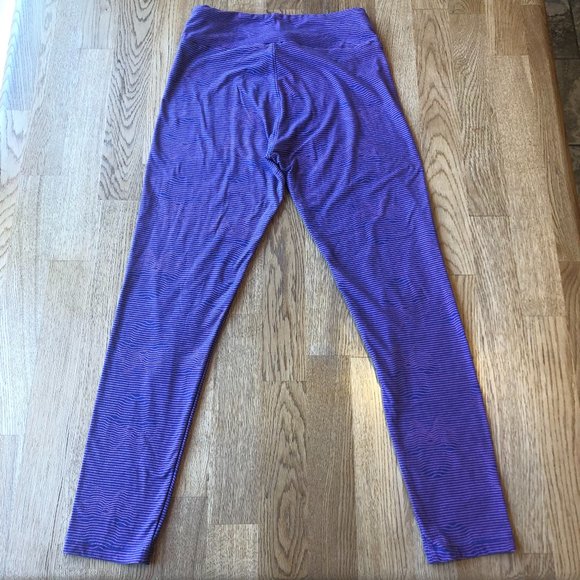 Lularoe Disney Leggings Bundle Set of 2 Minnie Mouse One Size - Picture 13 of 16